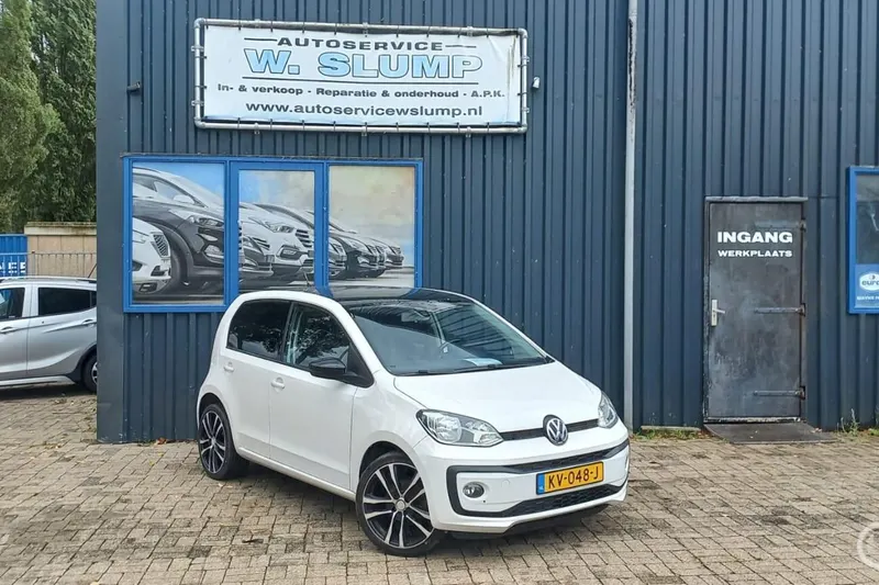 Volkswagen Up! (2016)