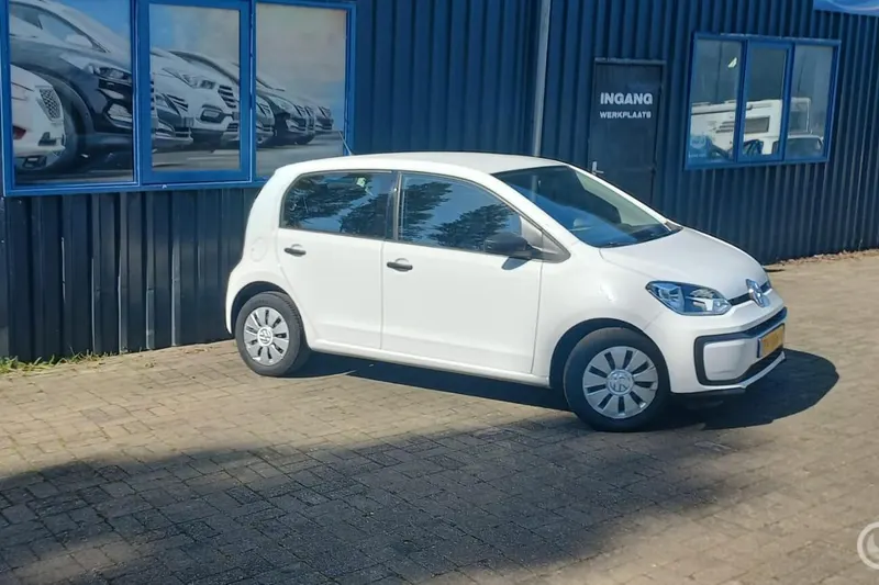 Volkswagen Up! (2017)