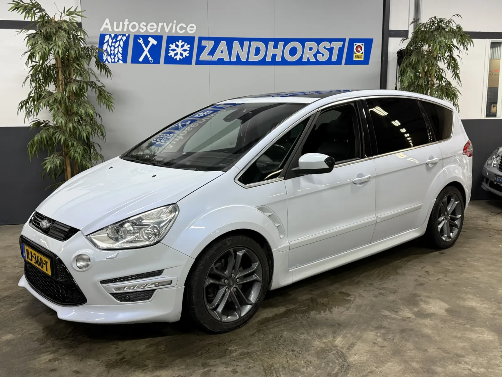 Ford S-Max (2010) — foto 1
