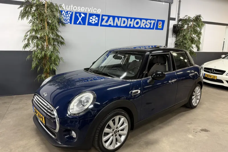 MINI Cooper (2015)