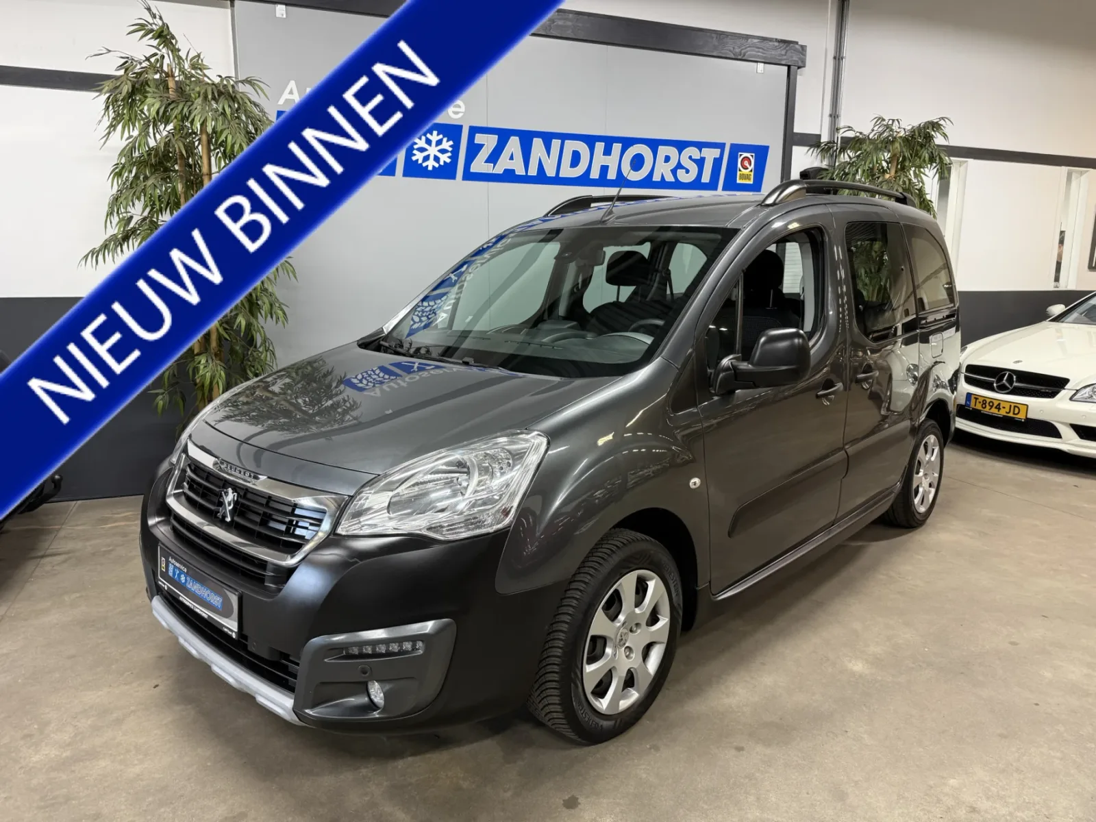 Peugeot Partner (2017) — foto 1