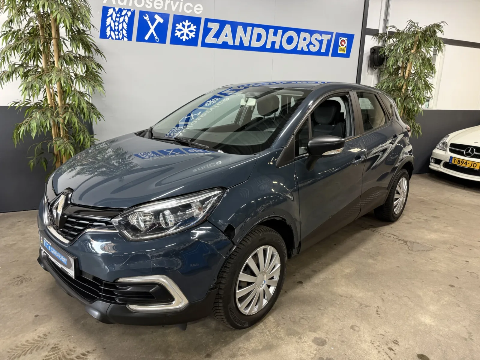 Renault Captur (2018) — foto 1