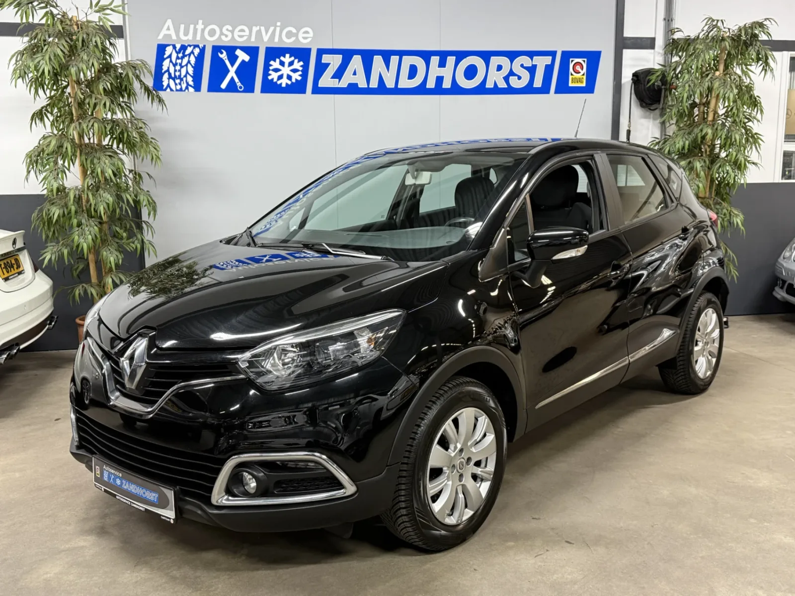 Renault Captur (2017) — foto 1