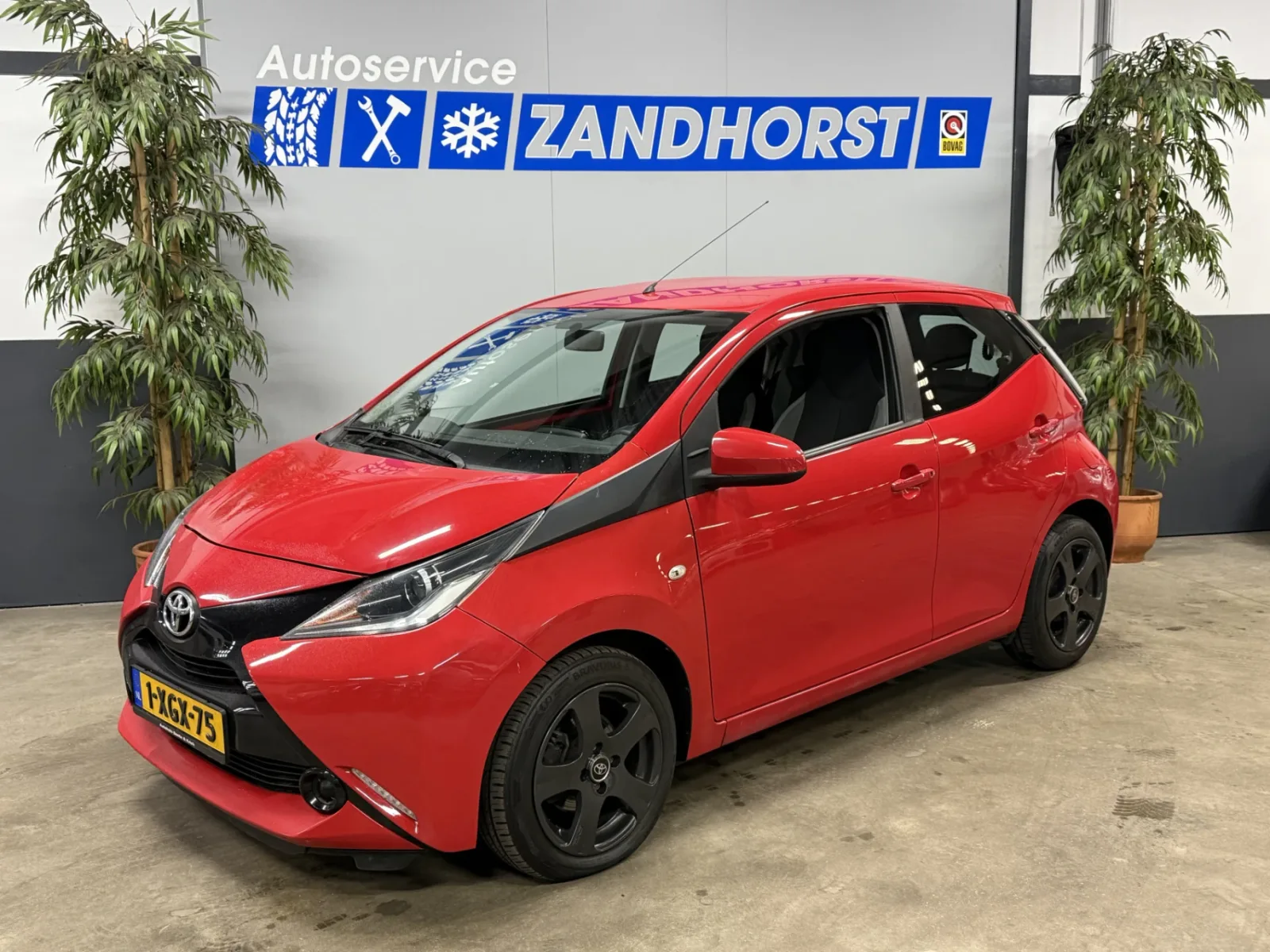 Toyota Aygo (2014) — foto 1