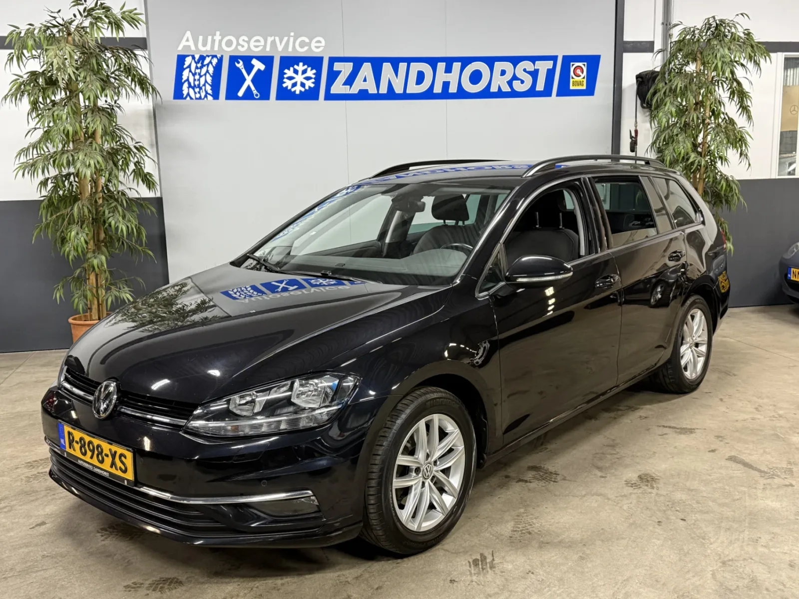 Volkswagen Golf (2018) — foto 1