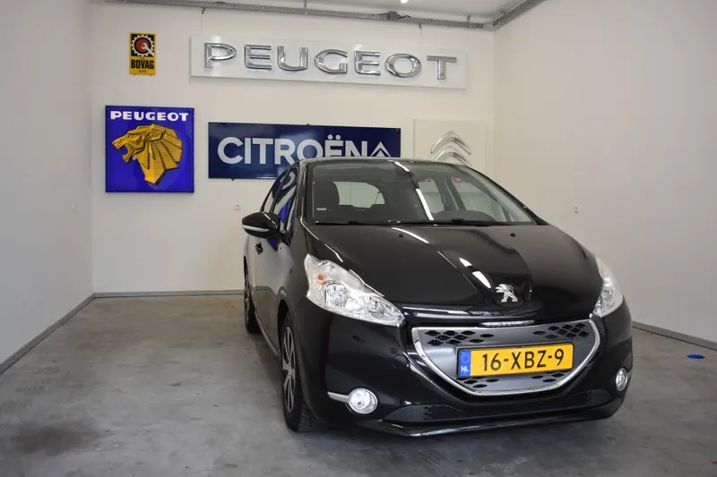Peugeot 208 (2012)