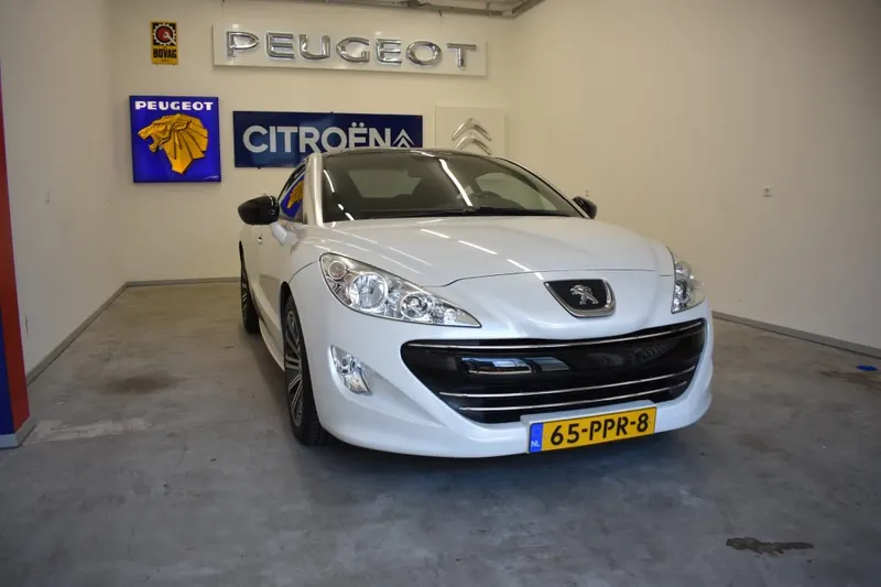 Peugeot RCZ (2011)