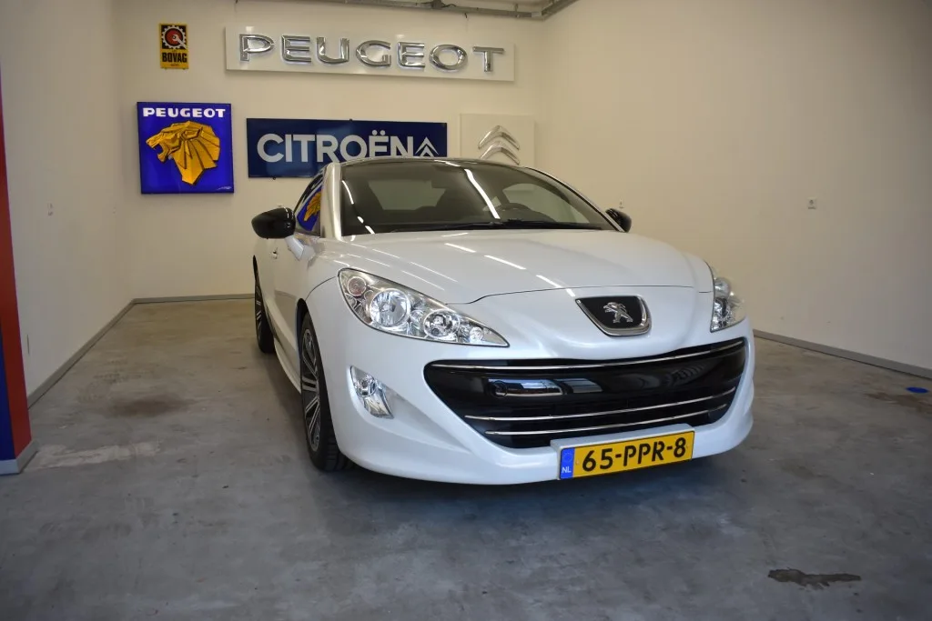 Peugeot RCZ (2011) — foto 1