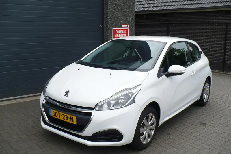 Peugeot 208 (2016)
