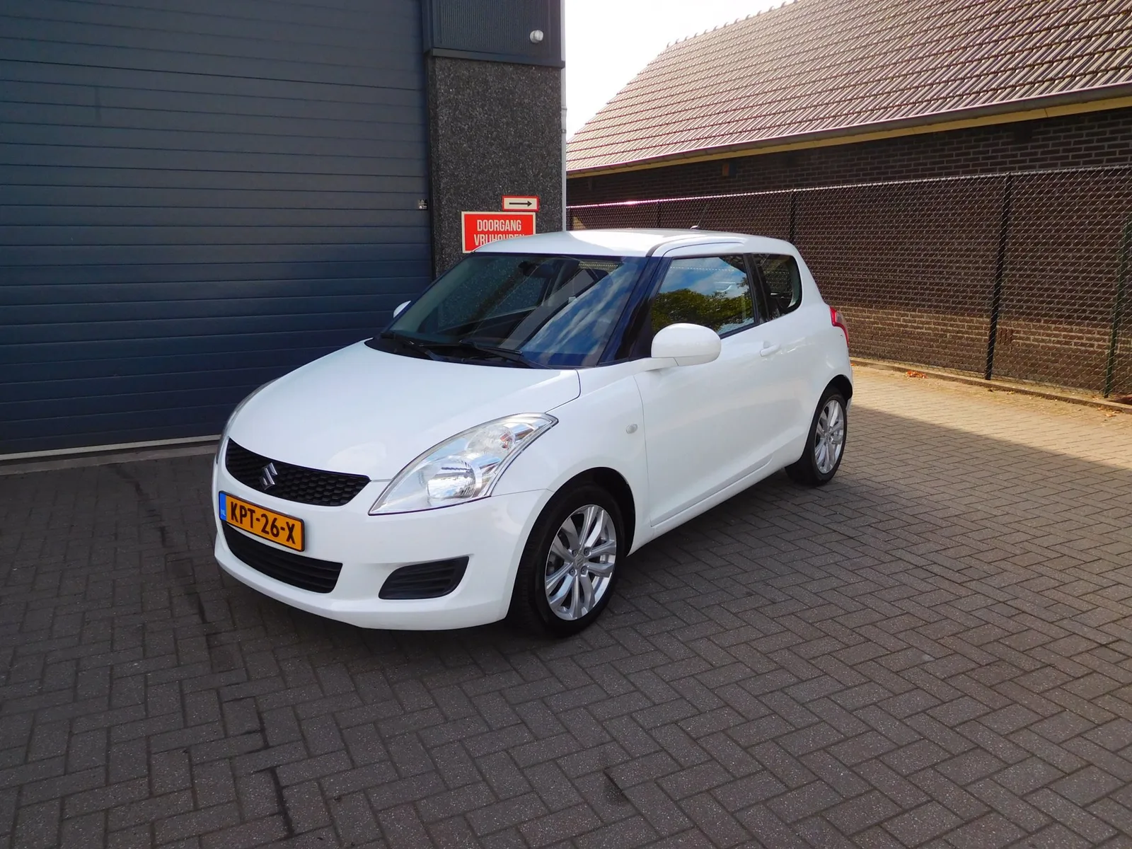 Suzuki Swift (2013) — foto 1