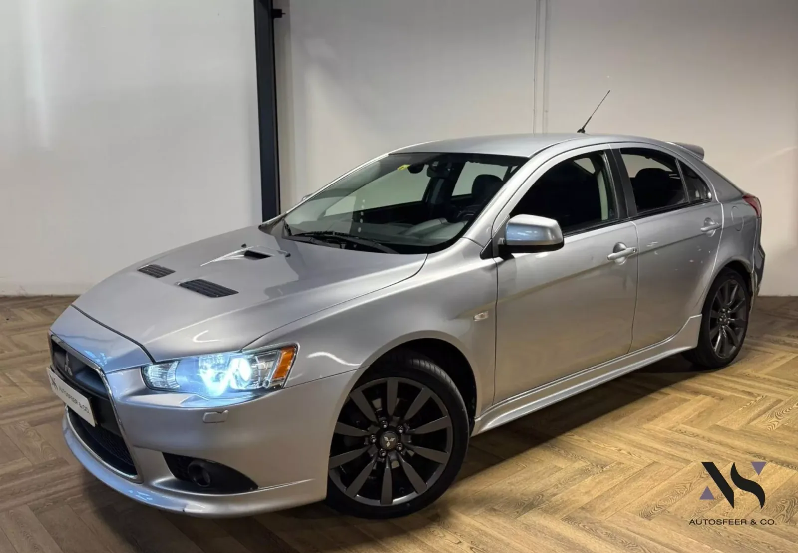 Mitsubishi Lancer (2009) — foto 1