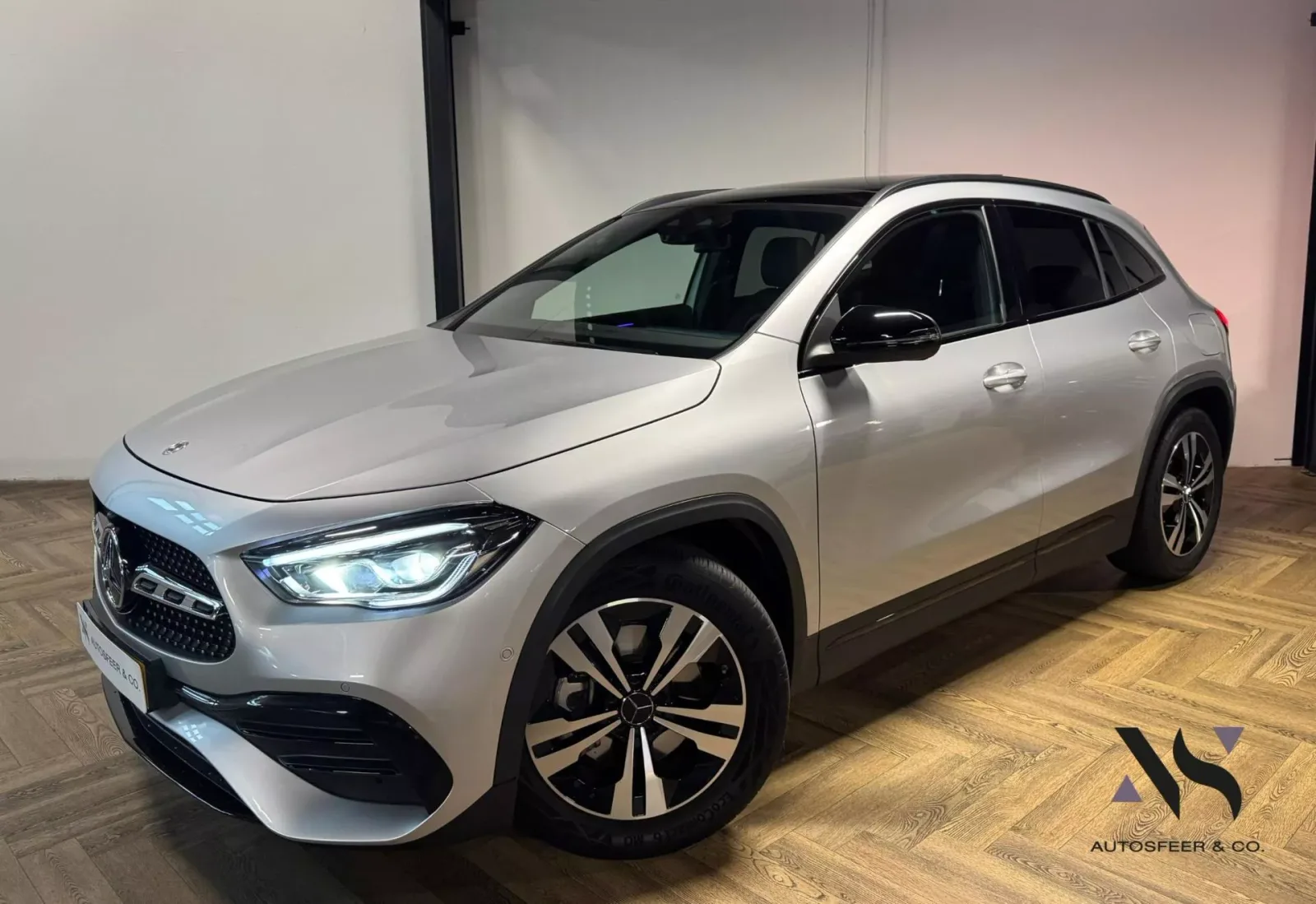 Mercedes-Benz GLA (2023) — foto 1