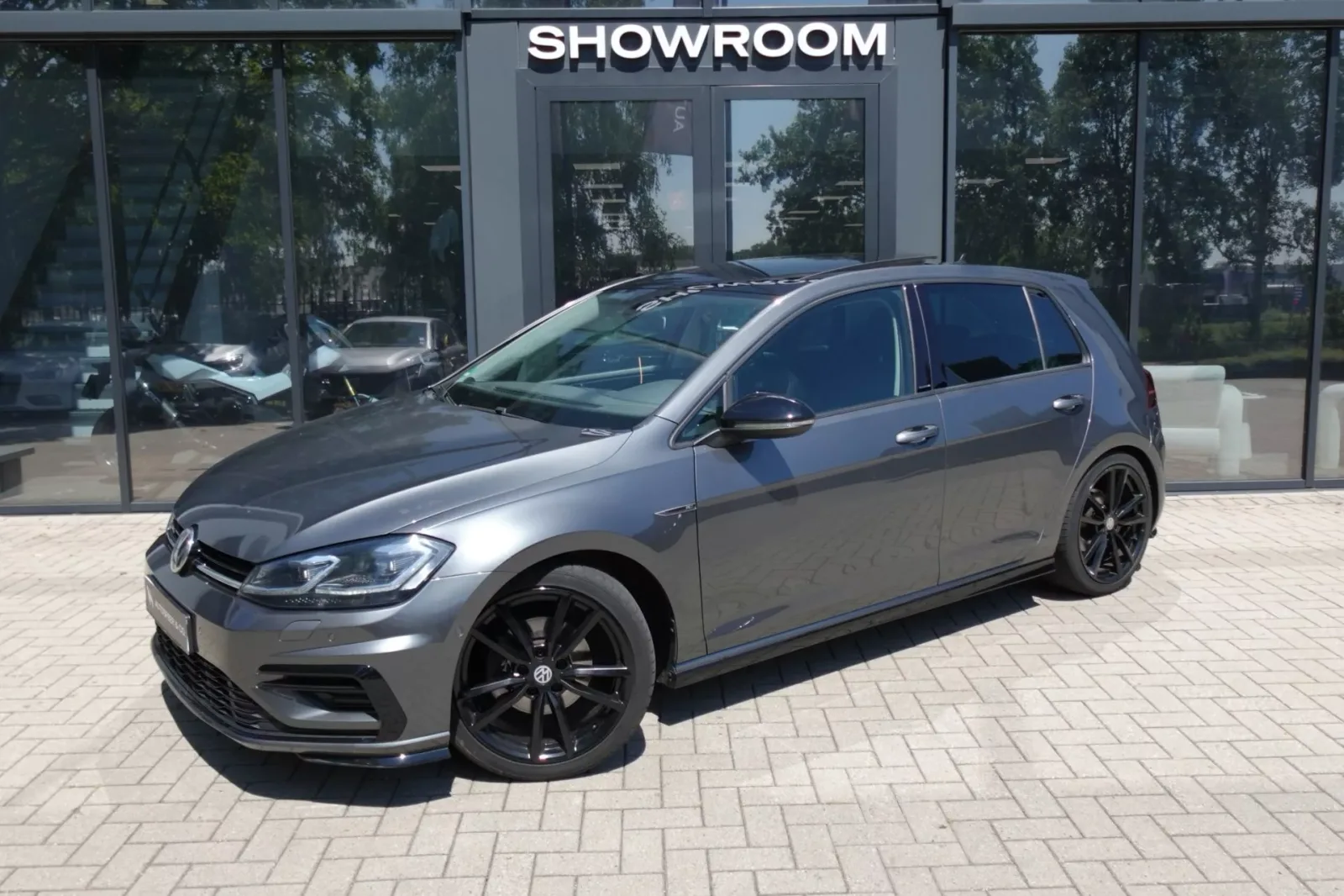 Volkswagen Golf (2019) — foto 1