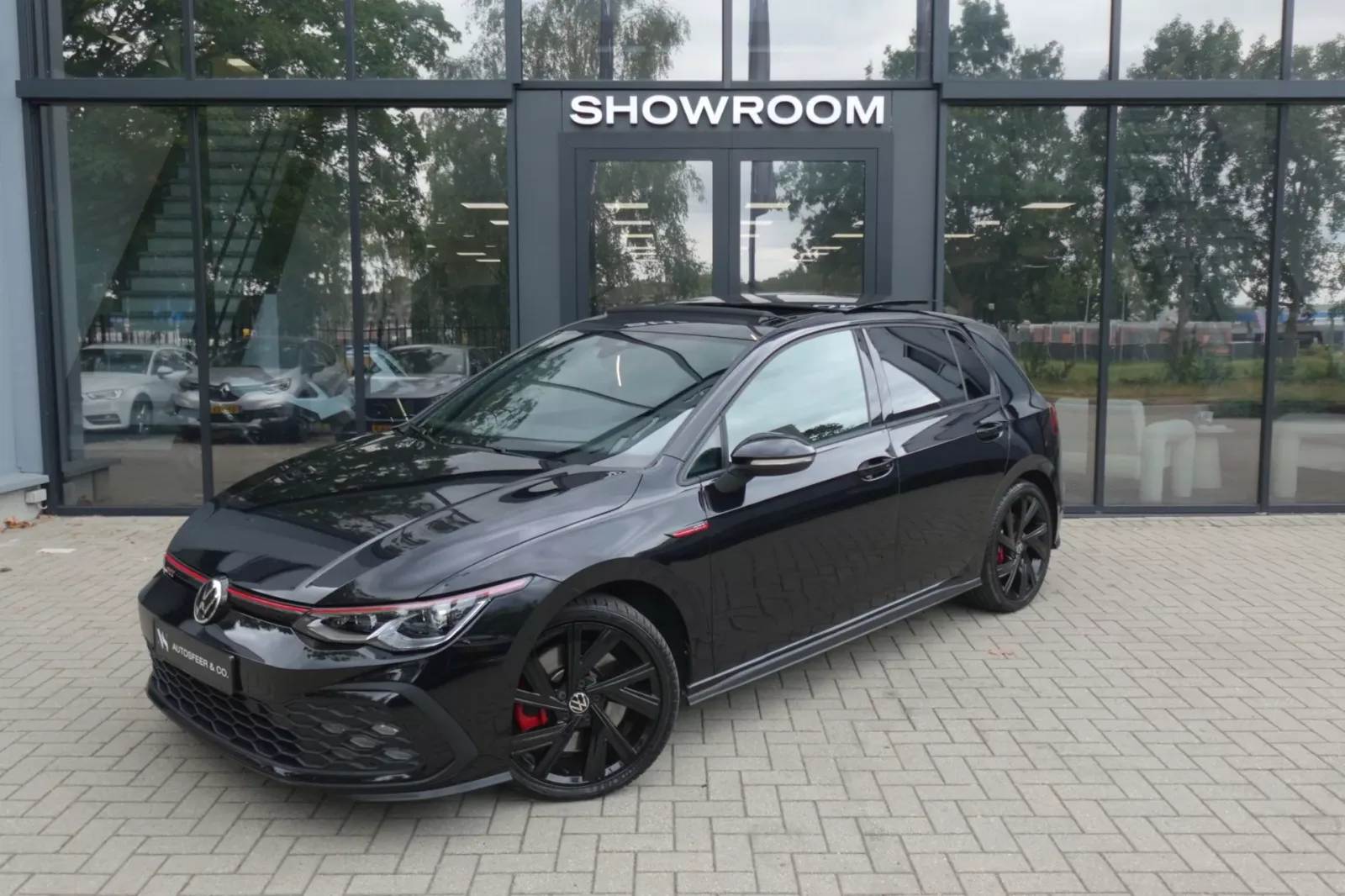 Volkswagen Golf (2023) — foto 1
