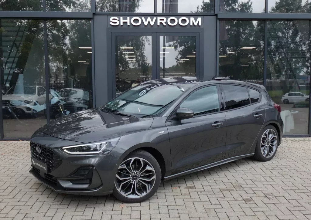Ford Focus (2023) — foto 1