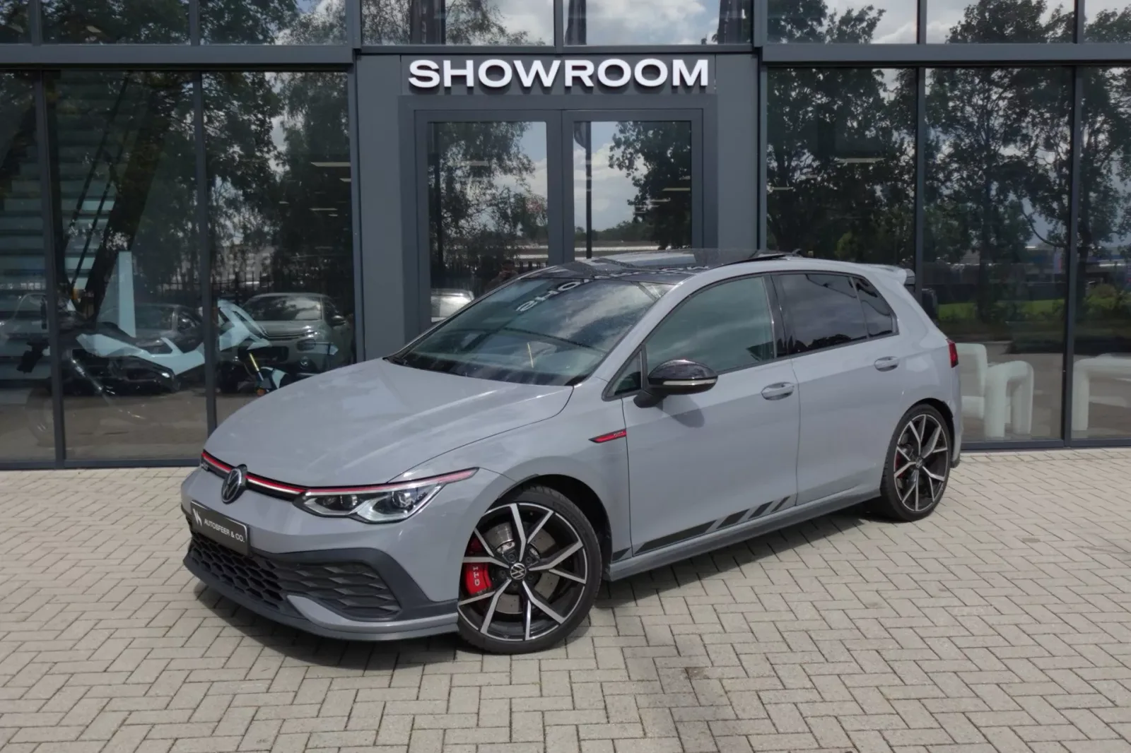 Volkswagen Golf (2022) — foto 1