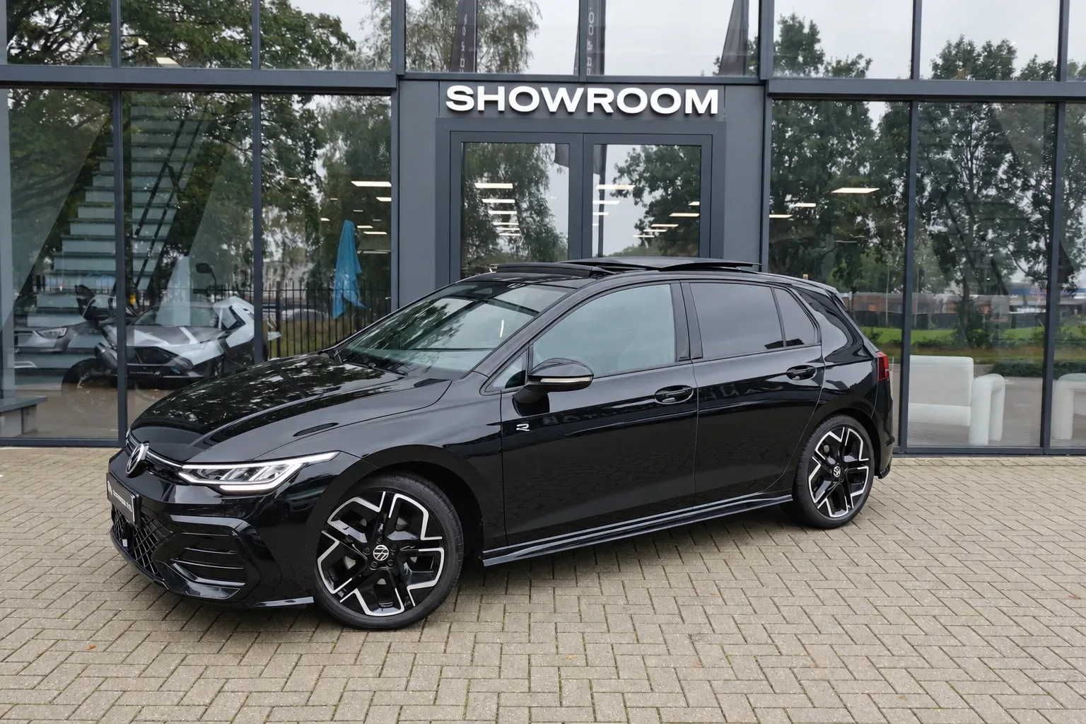 Volkswagen Golf (2025) — foto 1