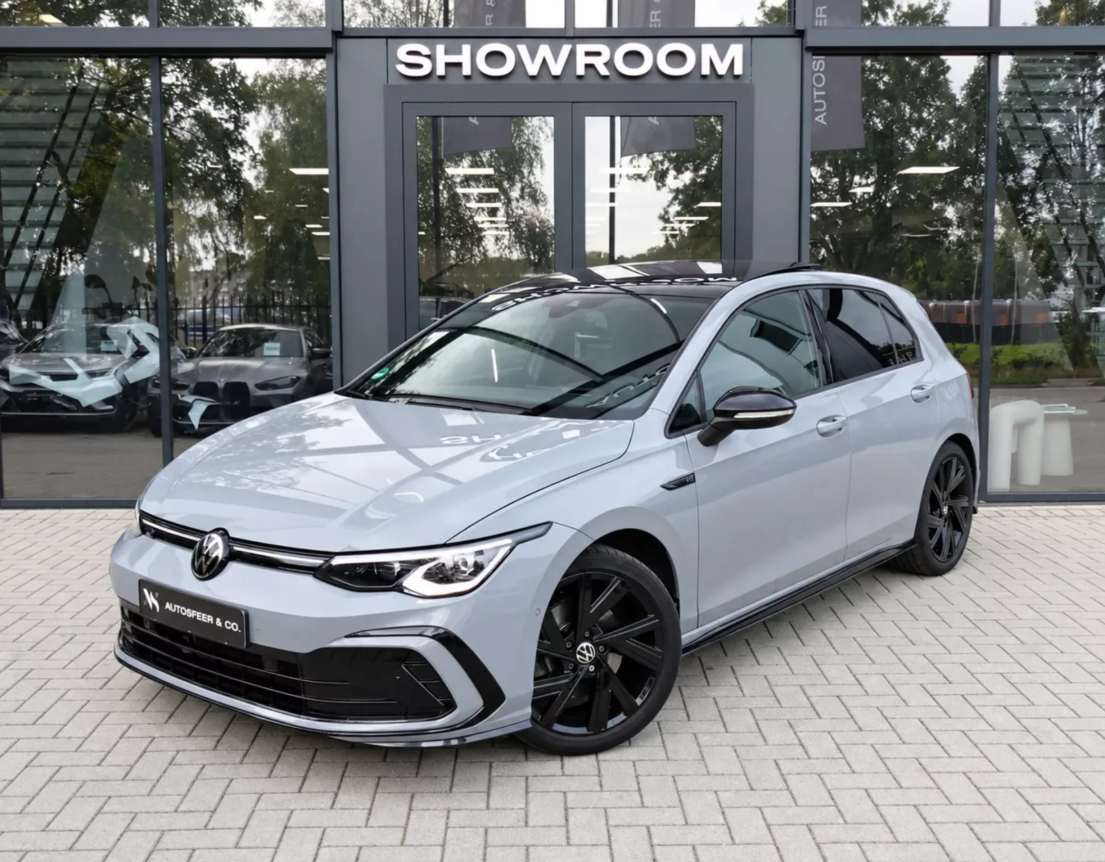 Volkswagen Golf (2024) — foto 1