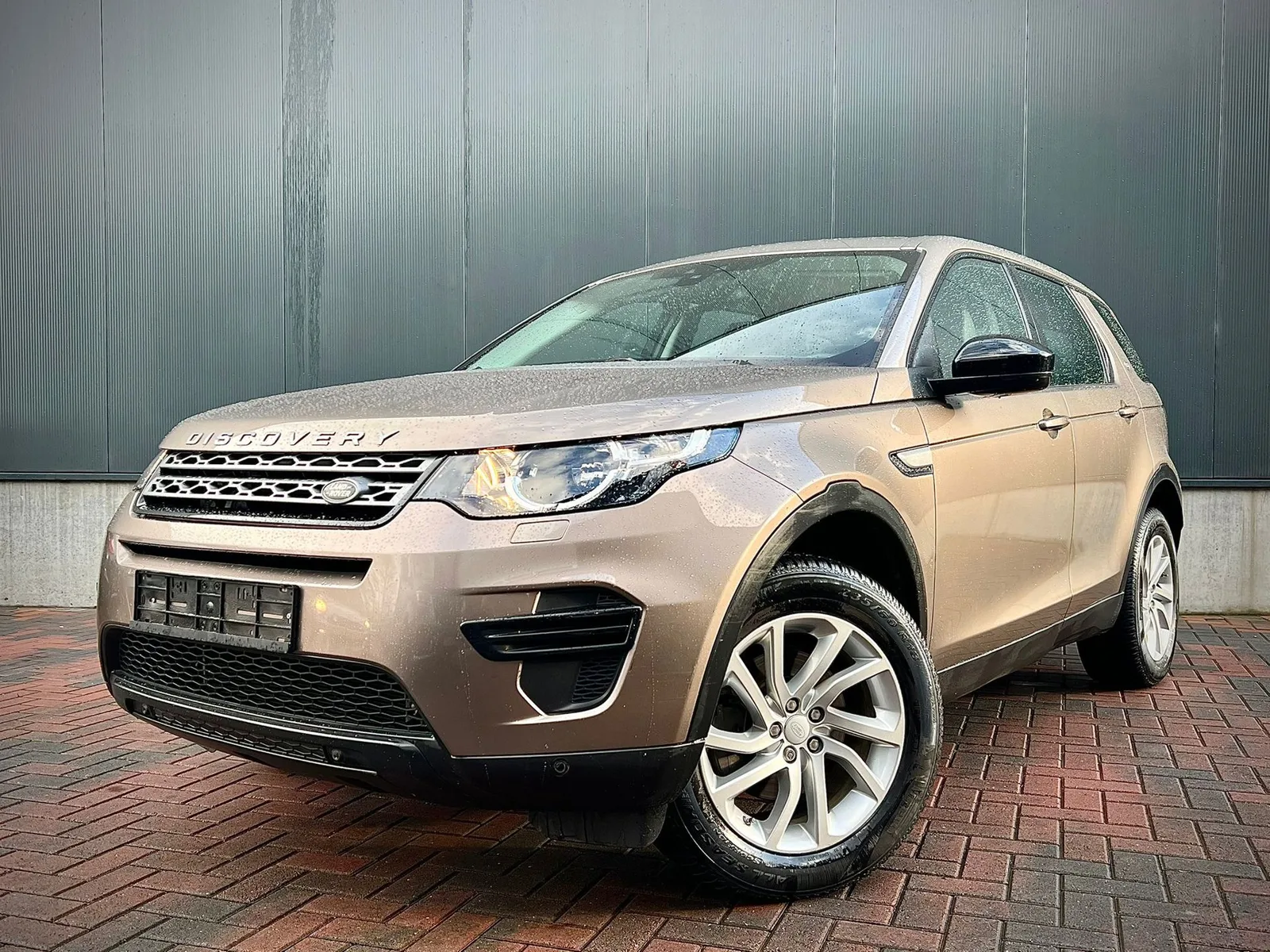 Land Rover Discovery Sport (2016) — foto 1
