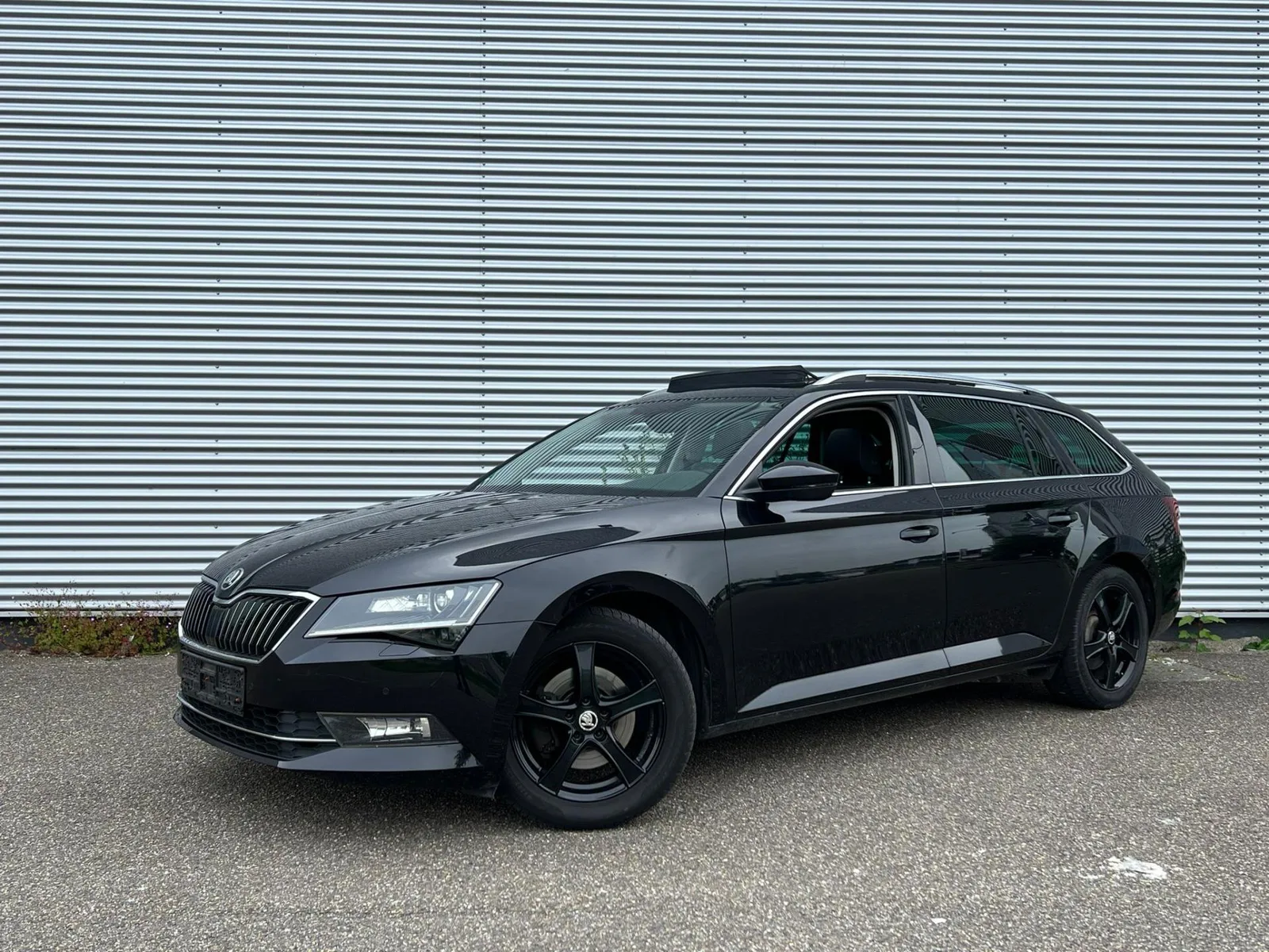 Škoda Superb (2017) — foto 1