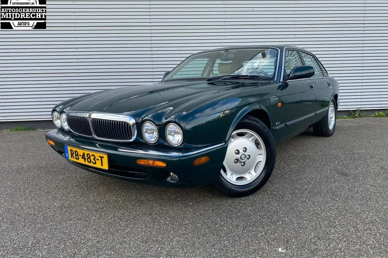Jaguar XJR (1997)