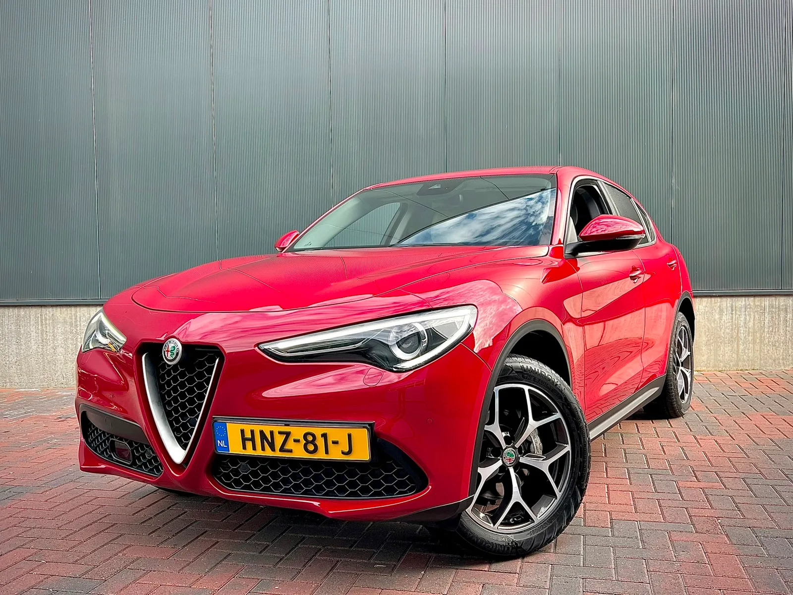 Alfa Romeo Stelvio (2019) — foto 1