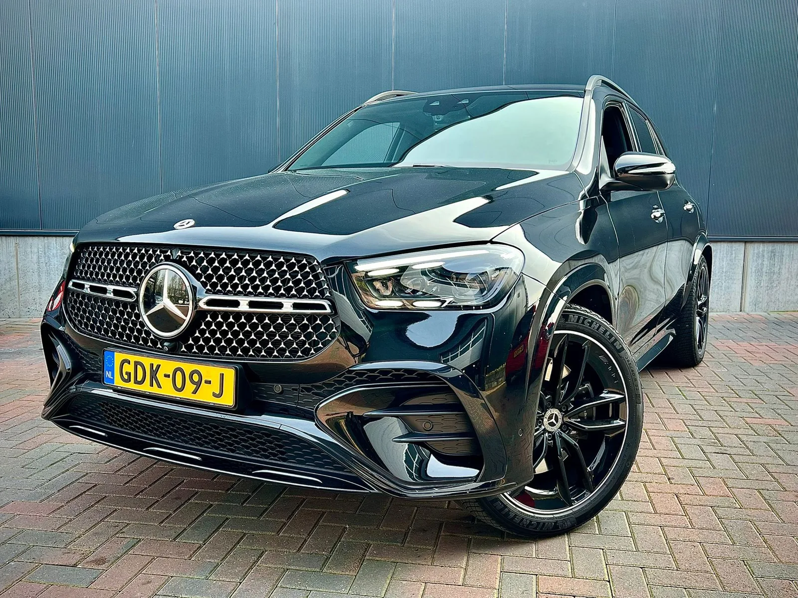 Mercedes-Benz GLE (2023) — foto 1
