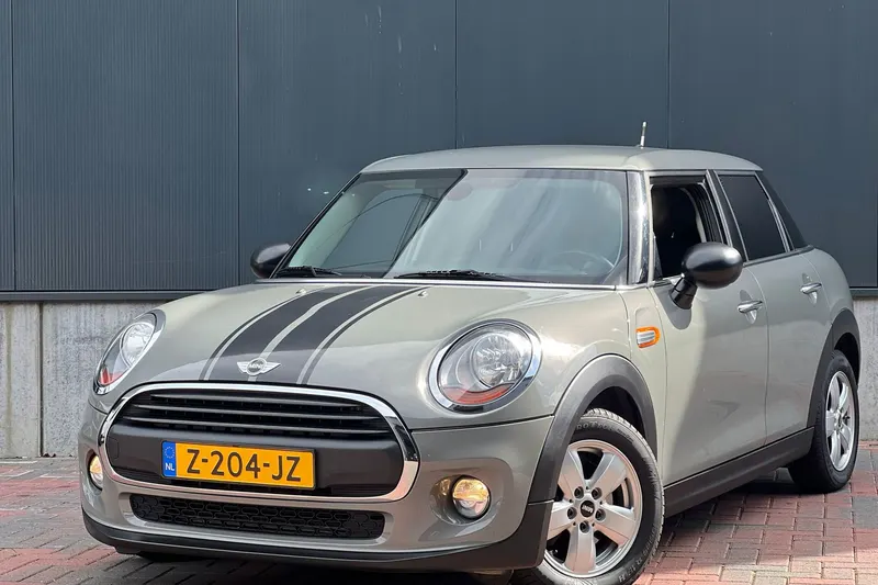 MINI One (2018)