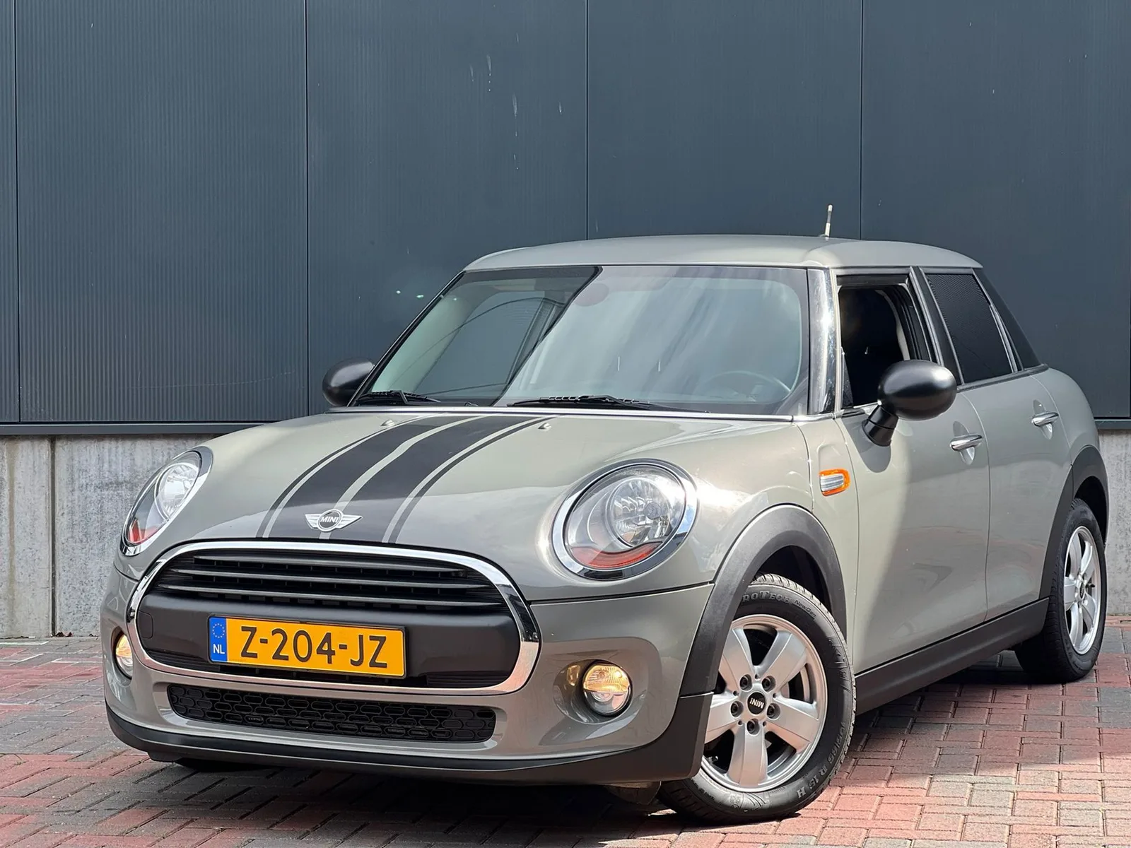 MINI One (2018) — foto 1