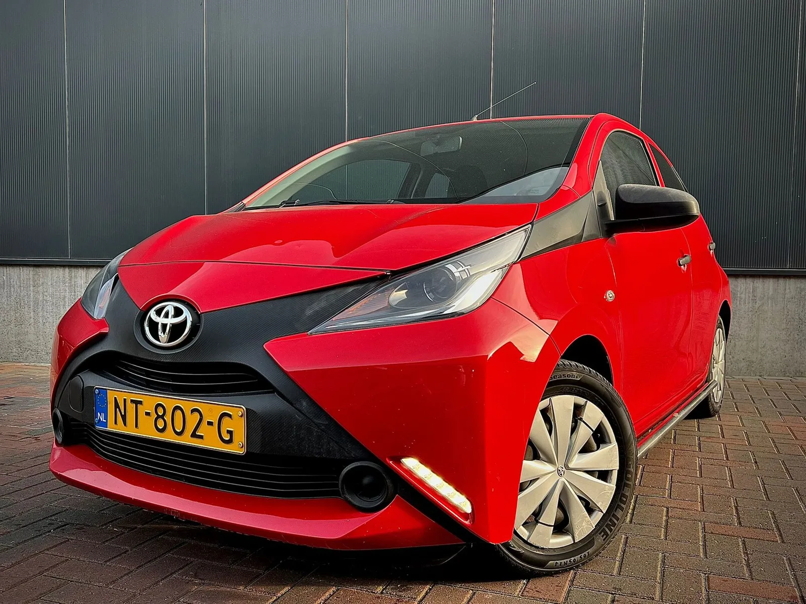 Toyota Aygo (2017) — foto 1