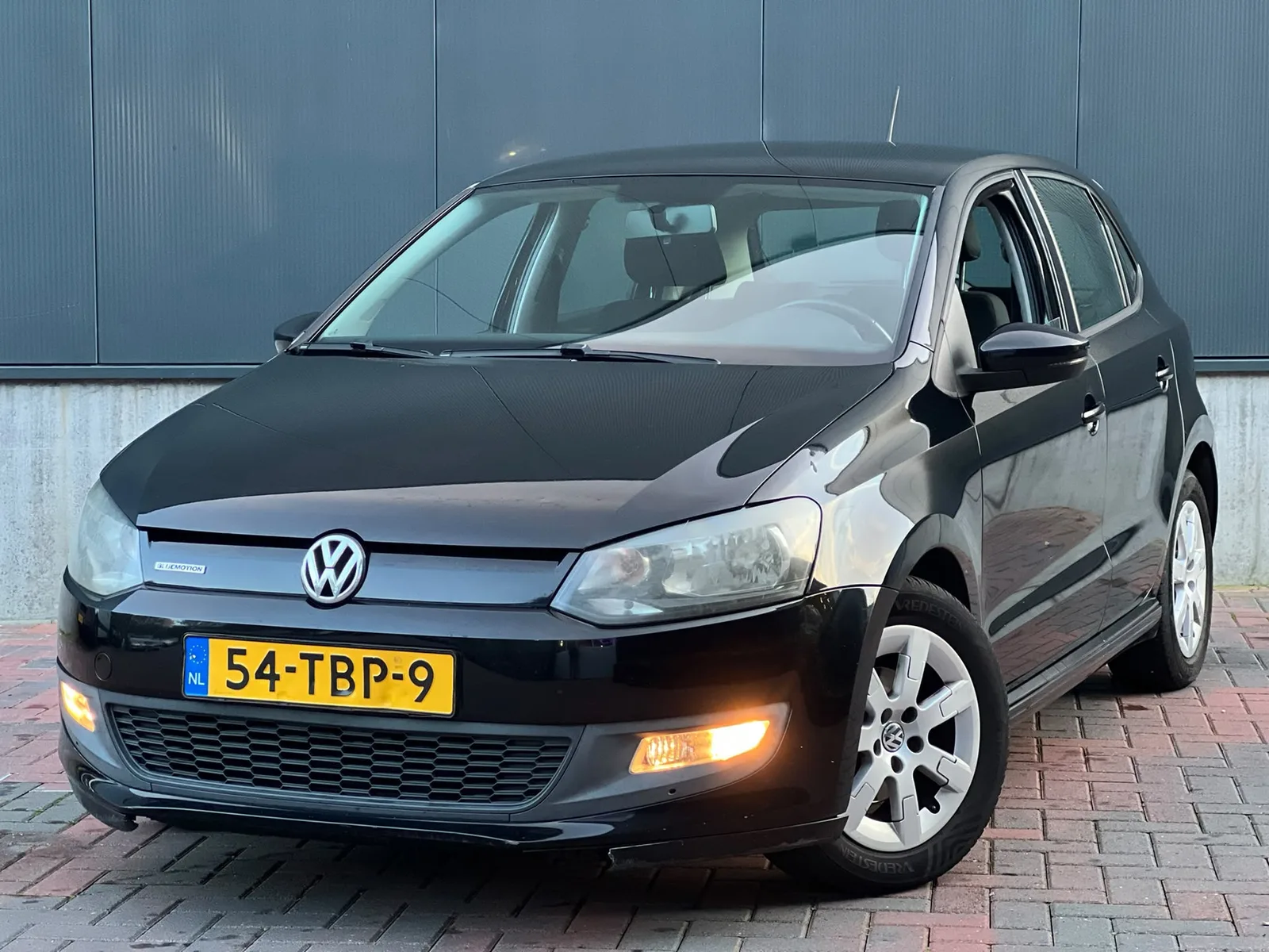 Volkswagen Polo (2012) — foto 1