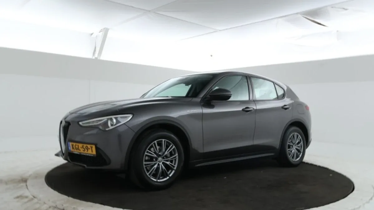 Alfa Romeo Stelvio (2020) — foto 1