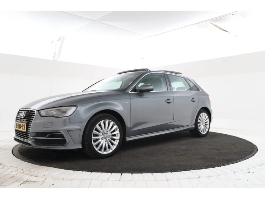 Audi A3 (2015) — foto 1