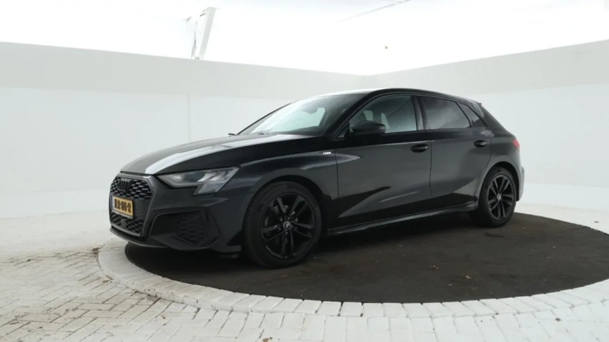 Audi A3 (2022) — foto 1