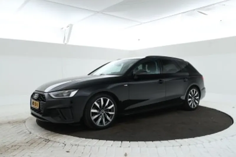 Audi A4 (2022)