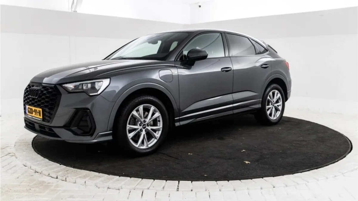 Audi Q3 (2021) — foto 1