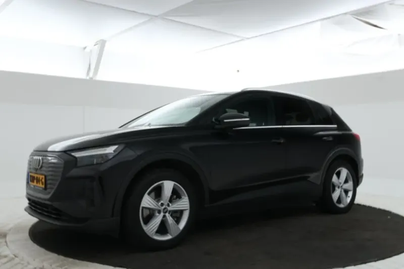 Audi Q4 e-tron (2022)