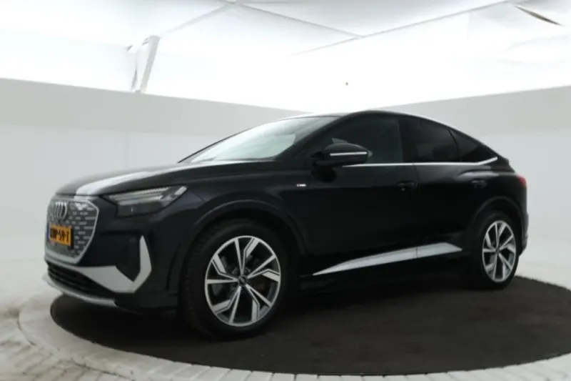 Audi Q4 (2022)