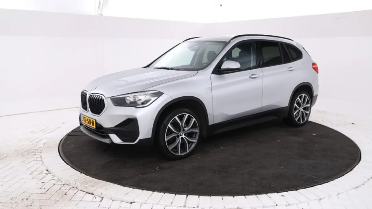 BMW X1 (2021) — foto 1