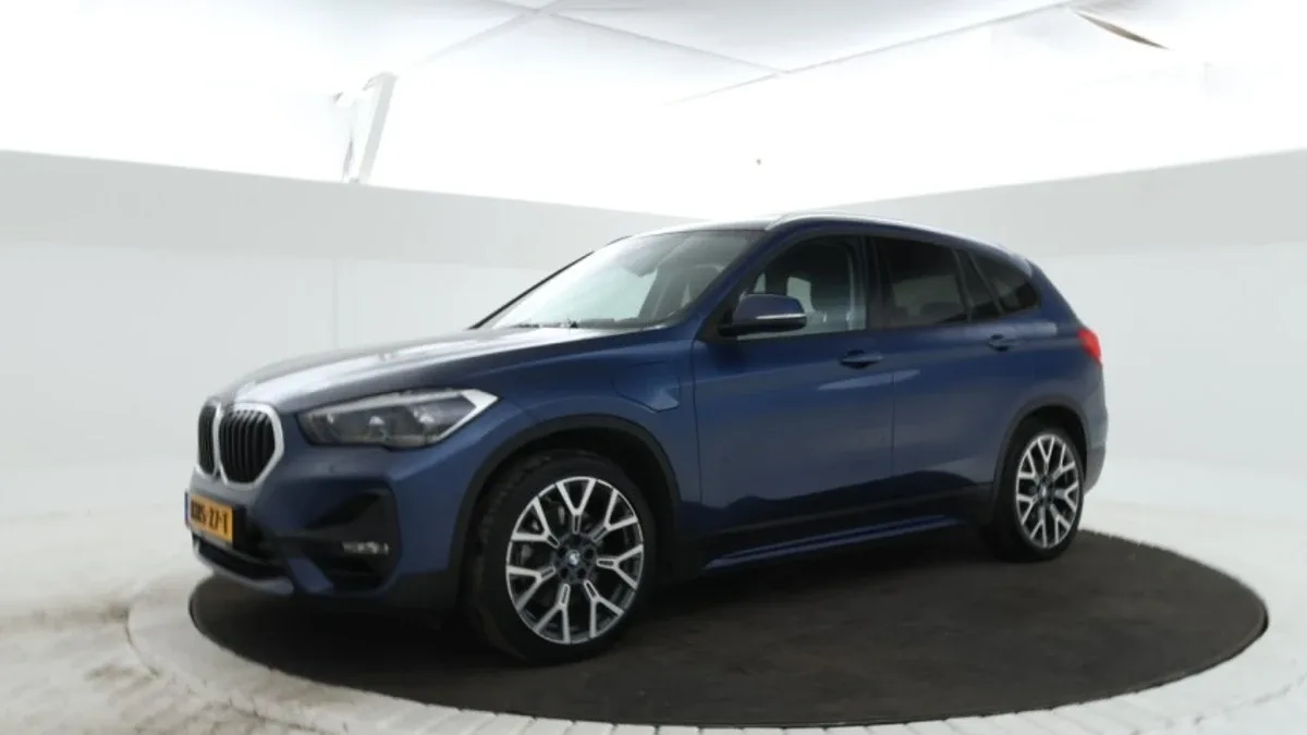 BMW X1 (2021) — foto 1