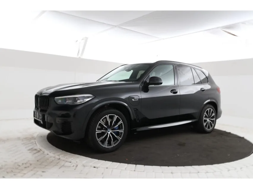 BMW X5 (2021) — foto 1