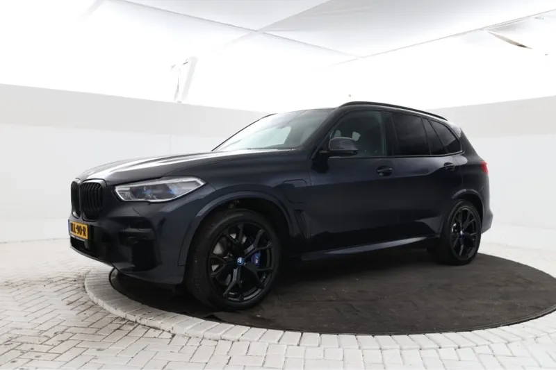 BMW X5 (2022)