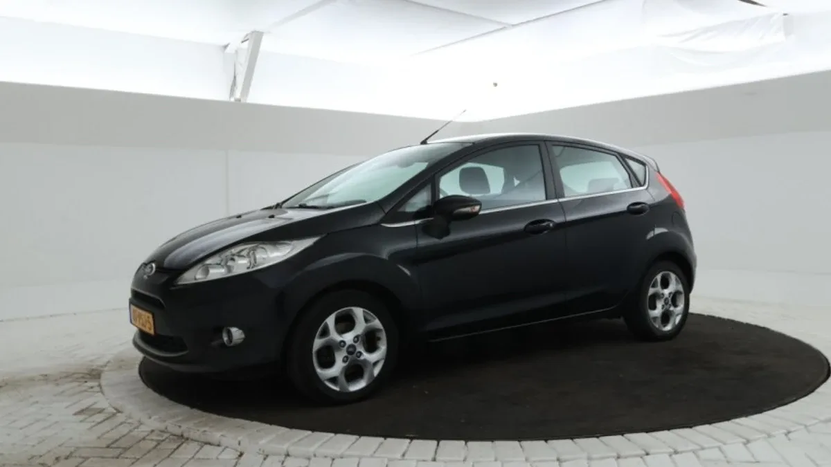 Ford Fiesta (2011) — foto 1