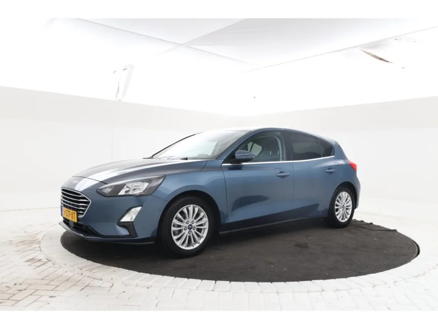 Ford Focus (2020) — foto 1