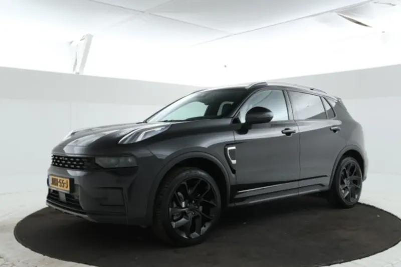 Lynk & Co 01 (2023)