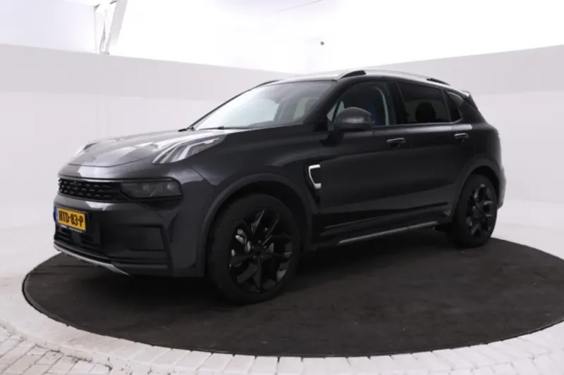 Lynk & Co 01 (2022)