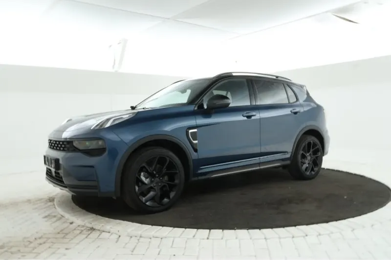 Lynk & Co 01 (2023)