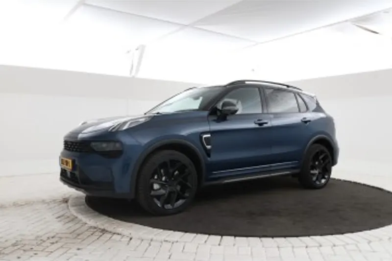 Lynk & Co 01 (2023)