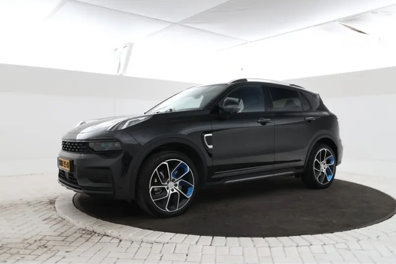 Lynk & Co 01 (2024)