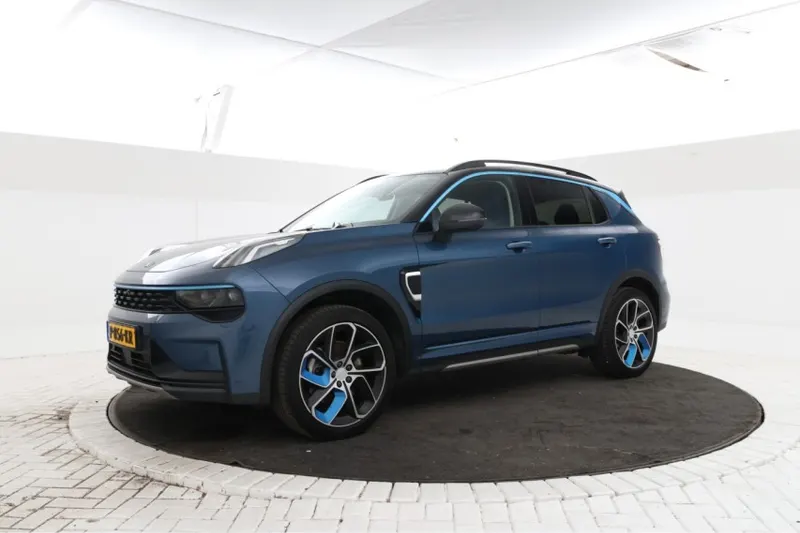 Lynk & Co 01 (2022)